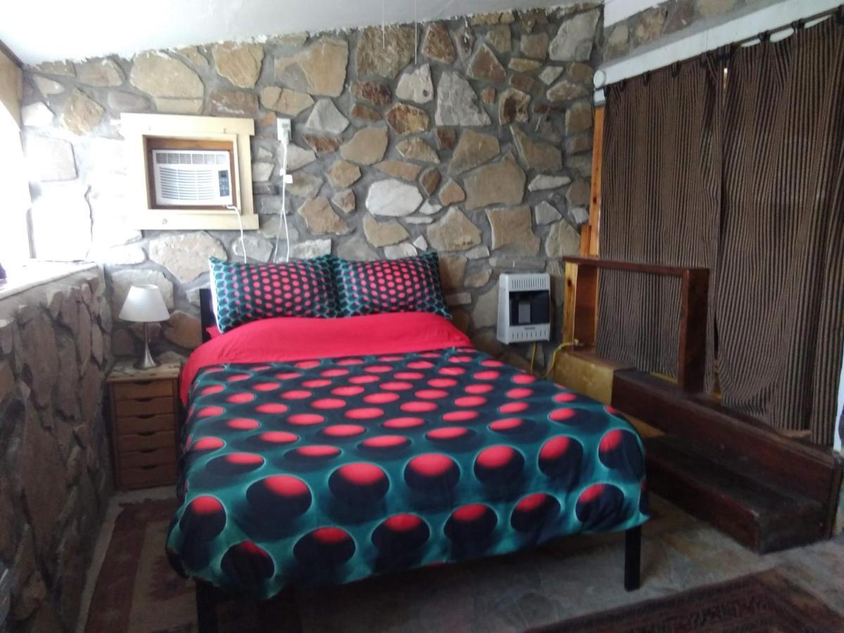 La Loma Del Chivo Llc Stone Cottage Alternative Building マラソン エクステリア 写真