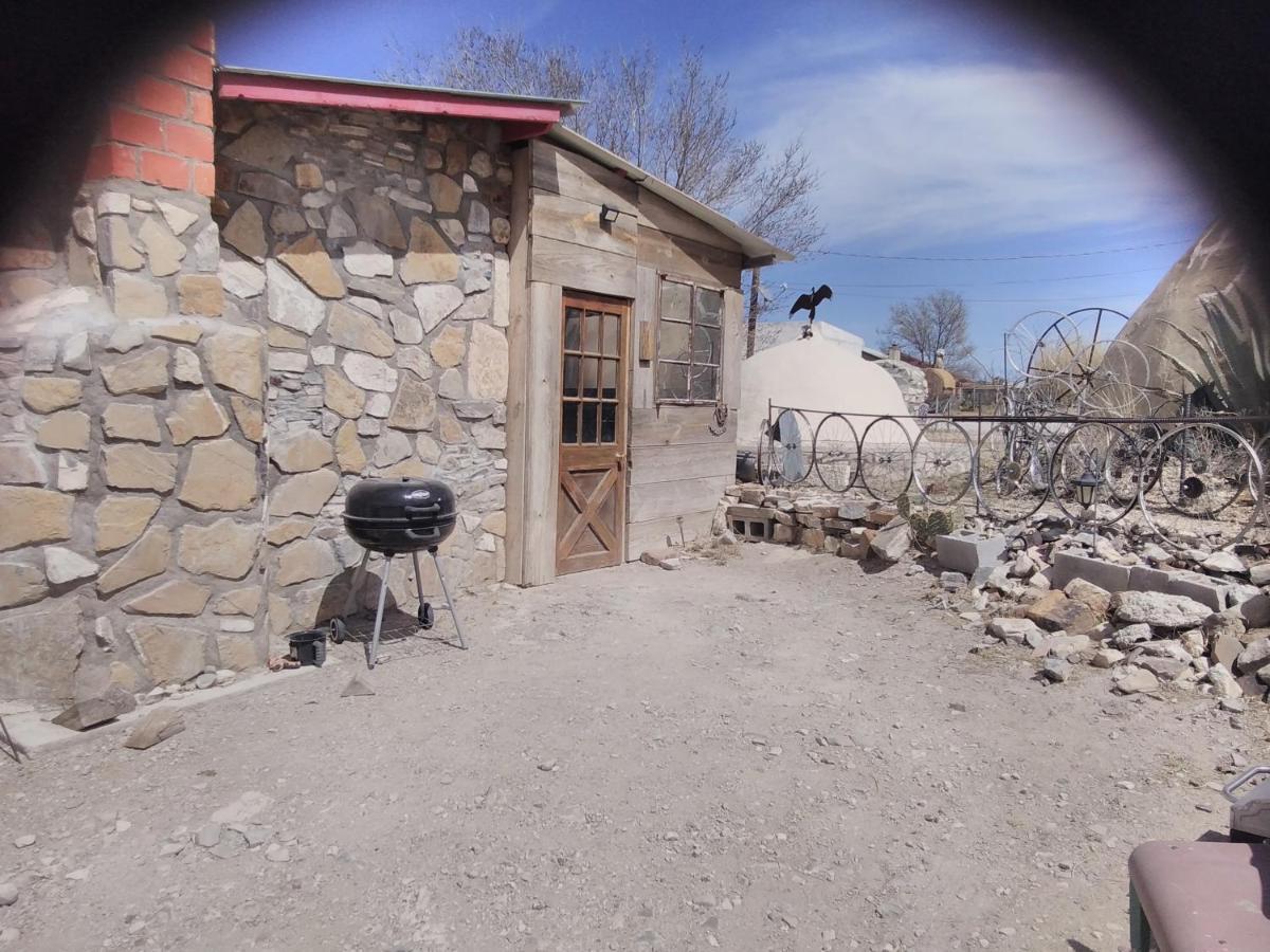 La Loma Del Chivo Llc Stone Cottage Alternative Building マラソン エクステリア 写真
