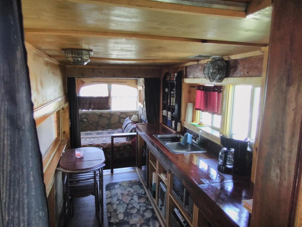 La Loma Del Chivo Llc Stone Cottage Alternative Building マラソン エクステリア 写真
